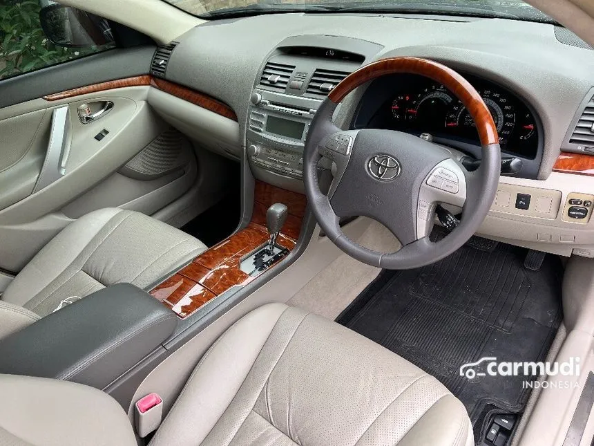 2008 Toyota Camry Hybrid Interior Photos  CarBuzz